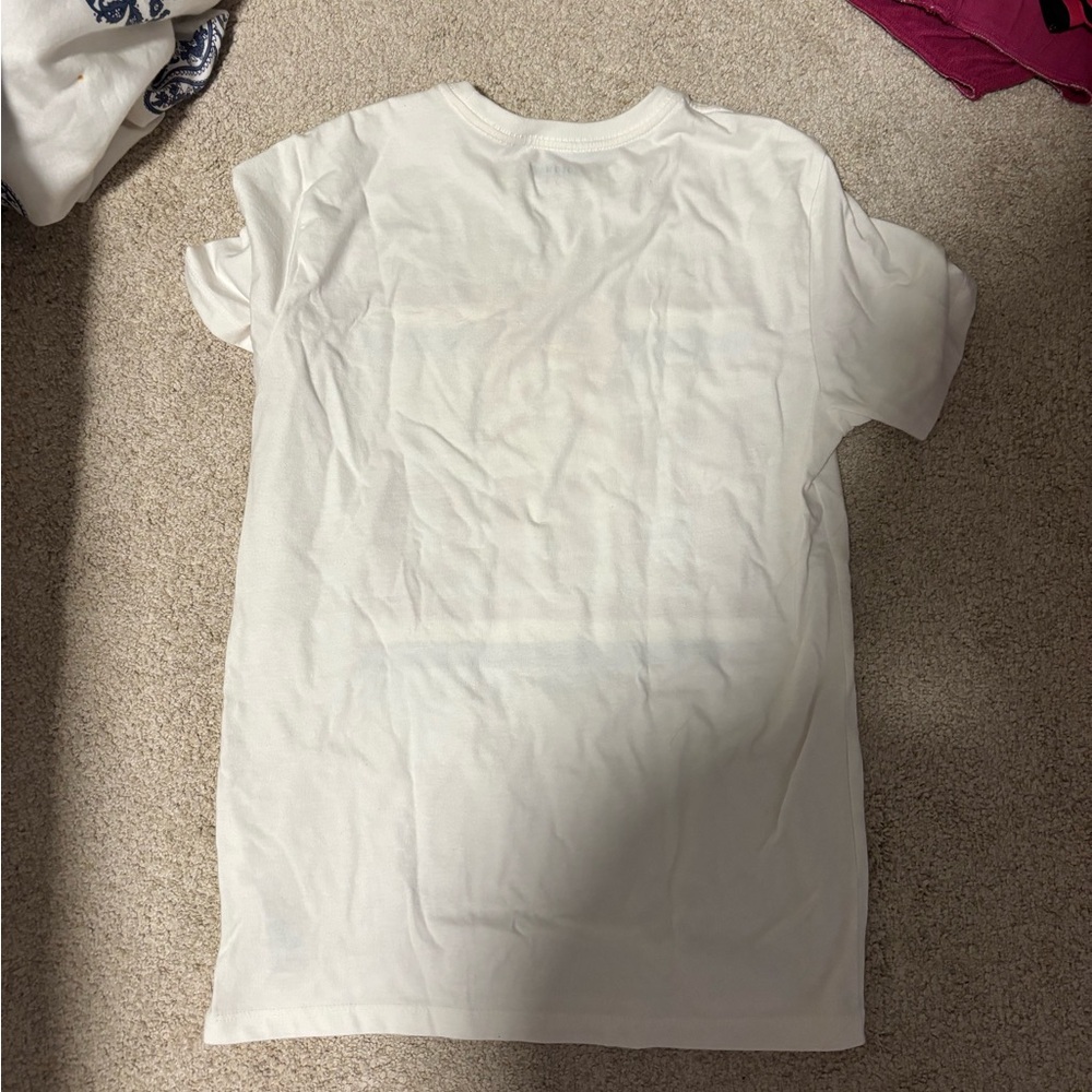 T-Shirt - Picture 2 of 3